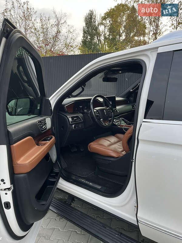 Внедорожник / Кроссовер Lincoln Navigator 2018 в Киеве