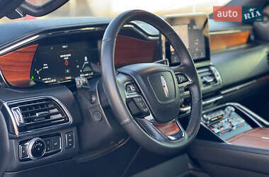 Внедорожник / Кроссовер Lincoln Navigator 2019 в 