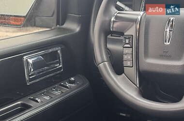 Внедорожник / Кроссовер Lincoln Navigator 2016 в 