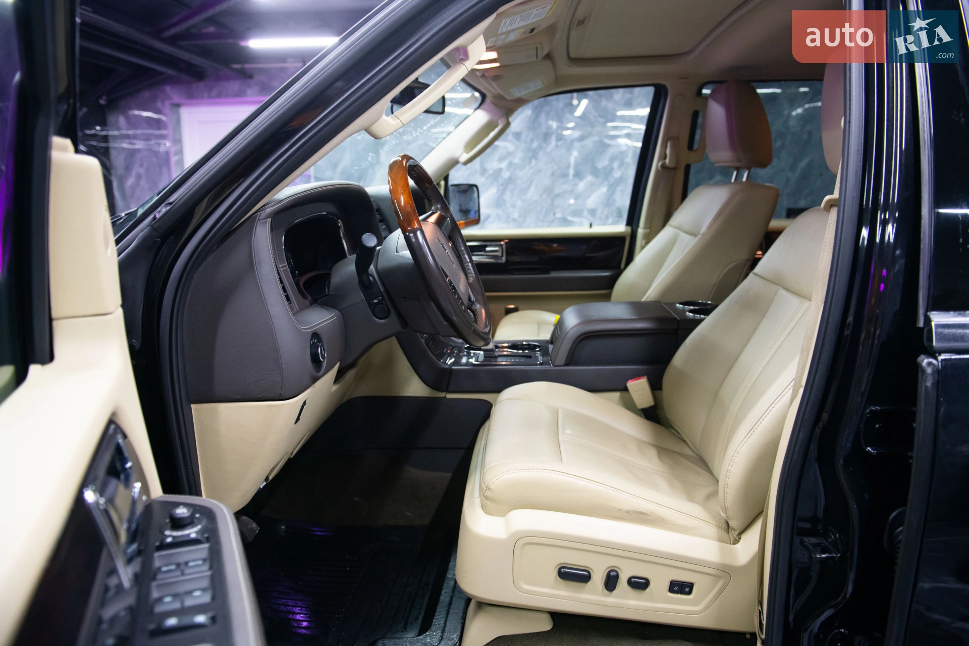 2015 Lincoln Navigator - мініатюра 85