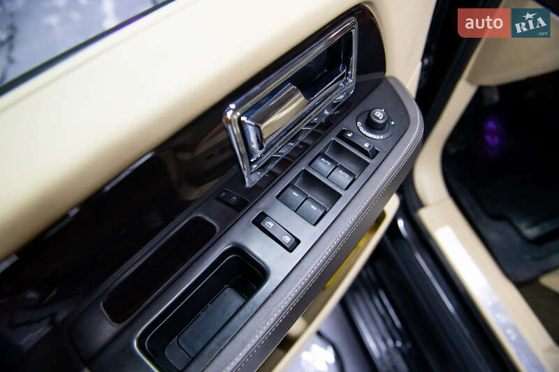 Позашляховик / Кросовер Lincoln Navigator 2015 в Львові фото 90 Позашляховик / Кросовер Lincoln Navigator 2015 в Львові