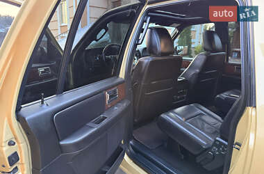 Внедорожник / Кроссовер Lincoln Navigator 2015 в 