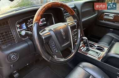 Внедорожник / Кроссовер Lincoln Navigator 2015 в 