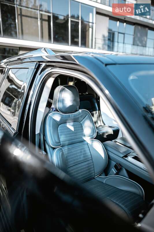 Позашляховик / Кросовер Lincoln Navigator 2021 в Ужгороді