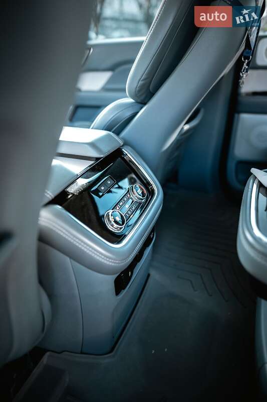 Позашляховик / Кросовер Lincoln Navigator 2021 в Ужгороді