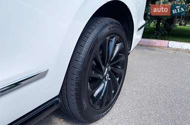 Внедорожник / Кроссовер Lincoln Navigator 2019 в 