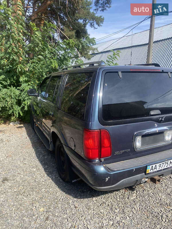 Внедорожник / Кроссовер Lincoln Navigator 1999 в Ирпене
