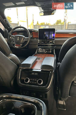 Позашляховик / Кросовер Lincoln Navigator 2019 в 