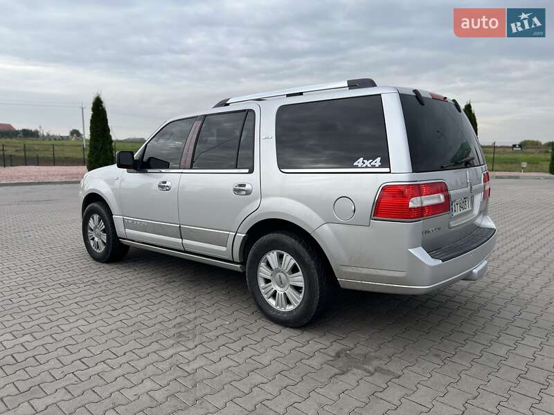 Позашляховик / Кросовер Lincoln Navigator 2010 в Києві