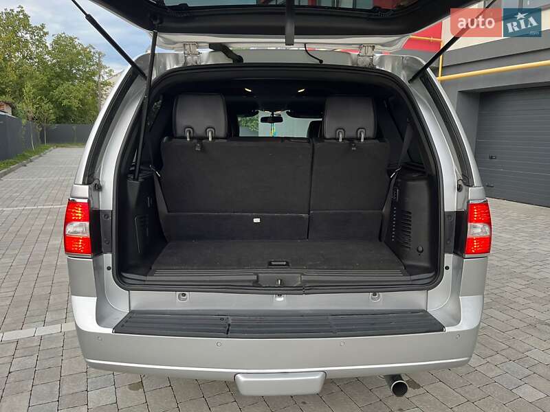 Позашляховик / Кросовер Lincoln Navigator 2010 в Києві