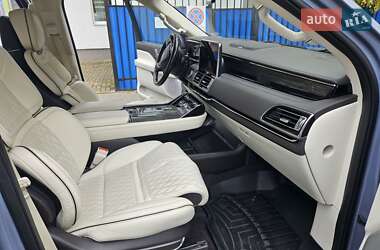 Внедорожник / Кроссовер Lincoln Navigator 2020 в 