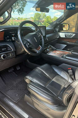 Внедорожник / Кроссовер Lincoln Navigator 2020 в 