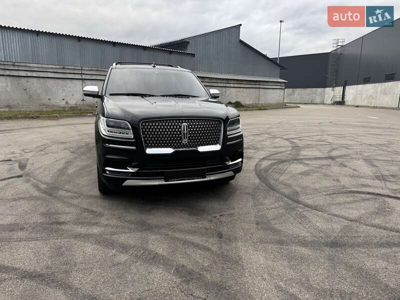 Внедорожник / Кроссовер Lincoln Navigator 2018 в Киеве фото 14 Внедорожник / Кроссовер Lincoln Navigator 2018 в Киеве