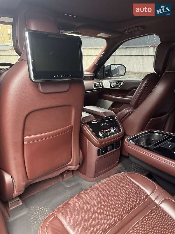 Внедорожник / Кроссовер Lincoln Navigator 2018 в Киеве фото 49 Внедорожник / Кроссовер Lincoln Navigator 2018 в Киеве