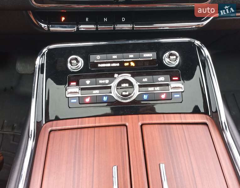 Позашляховик / Кросовер Lincoln Navigator 2018 в Києві