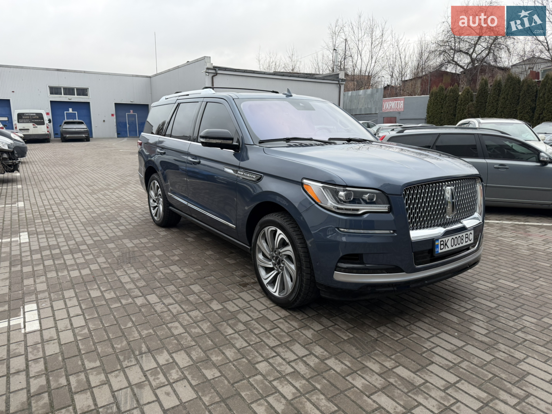 2022 Lincoln Navigator - мініатюра 3