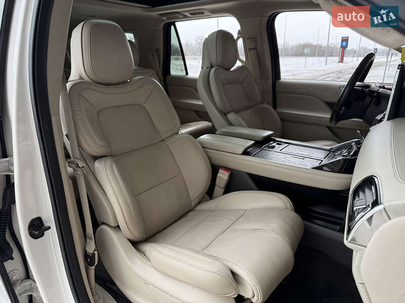 Внедорожник / Кроссовер Lincoln Navigator 2018 в Киеве фото 16 Внедорожник / Кроссовер Lincoln Navigator 2018 в Киеве