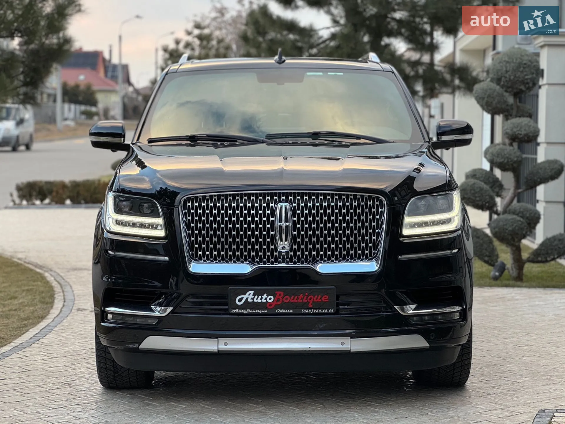 2017 Lincoln Navigator - мініатюра 3