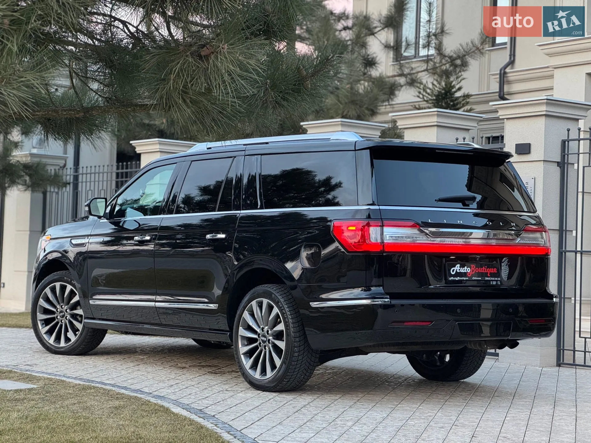 2017 Lincoln Navigator - мініатюра 8