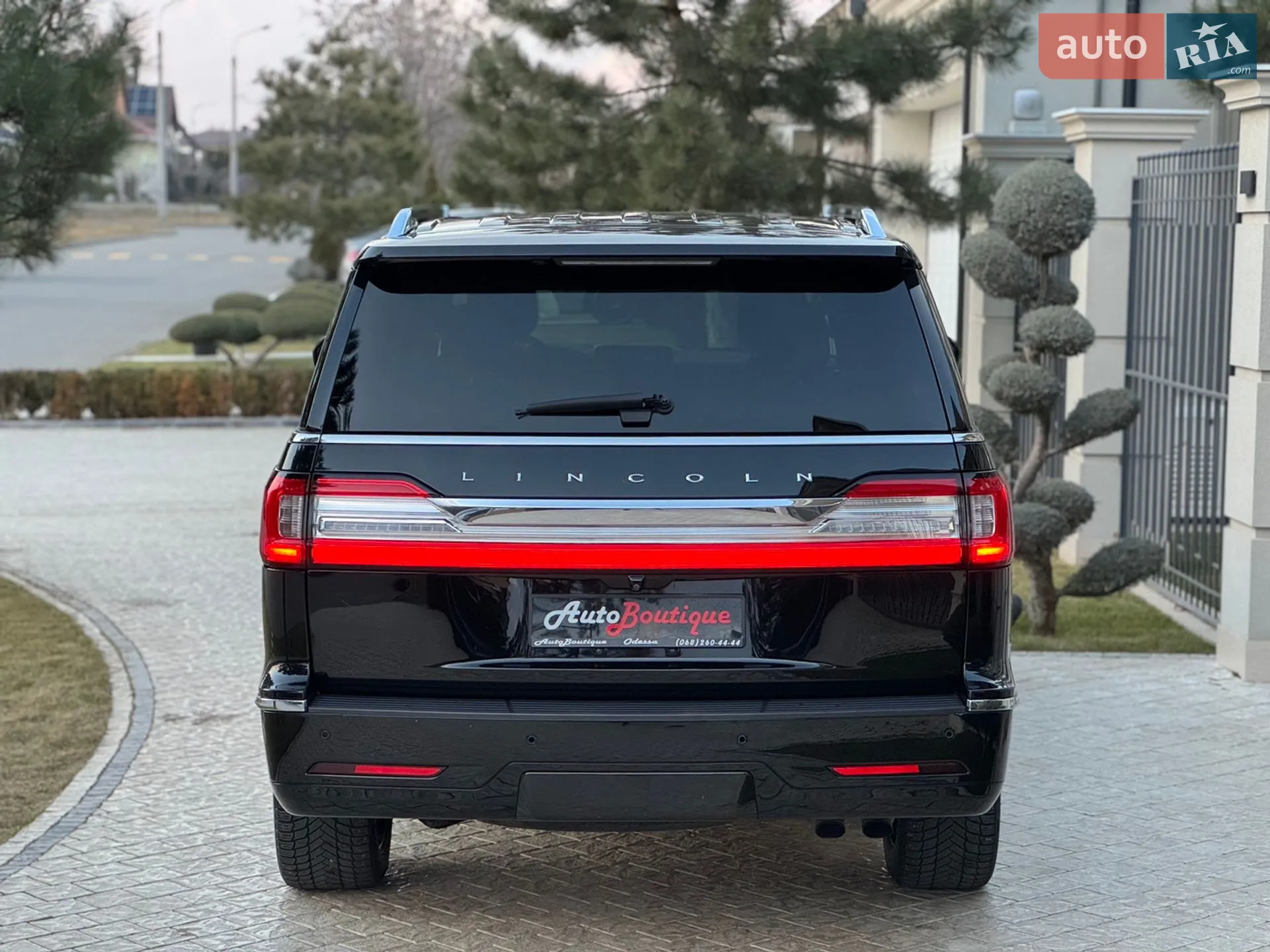 2017 Lincoln Navigator - мініатюра 12