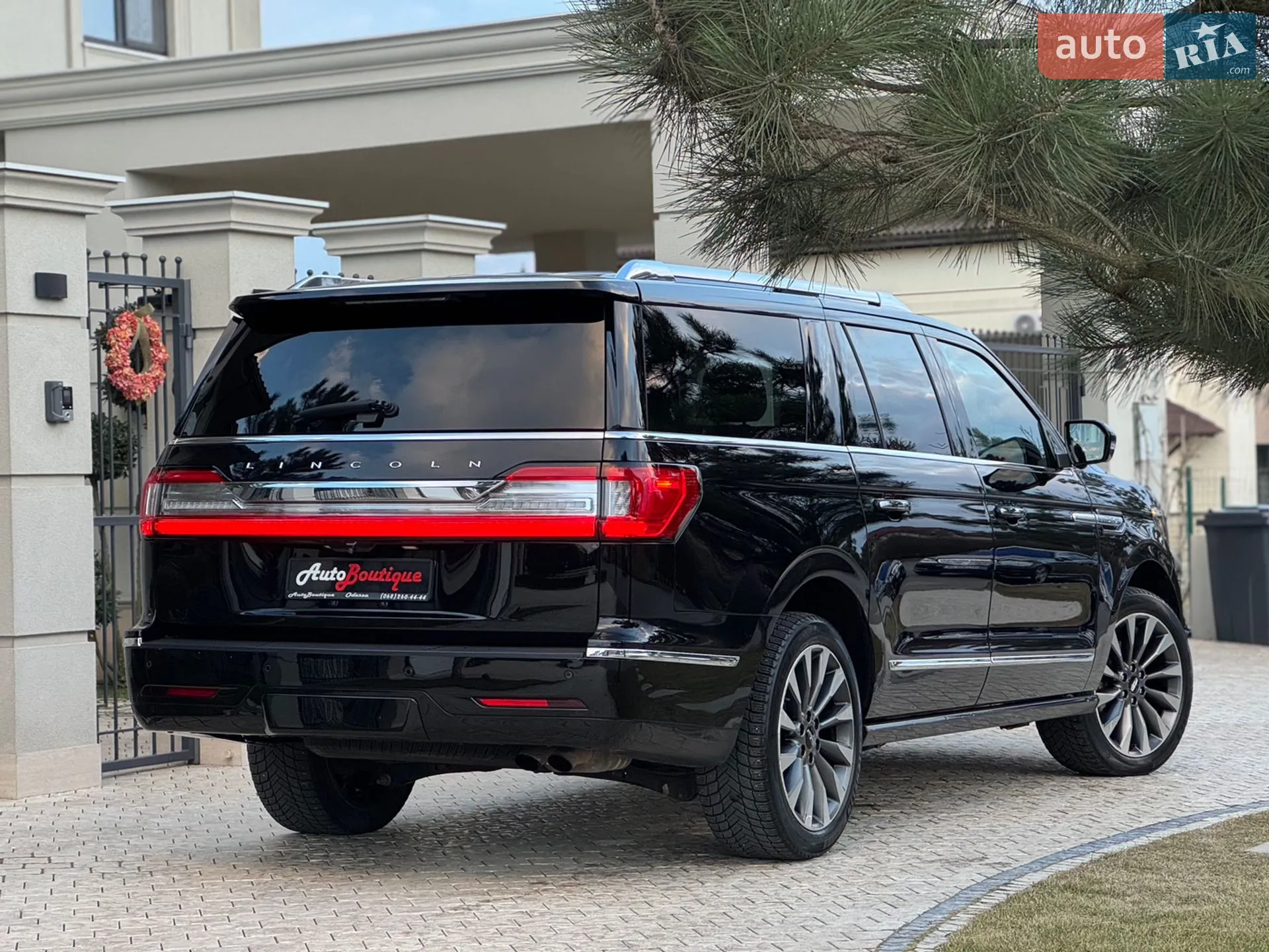 2017 Lincoln Navigator - мініатюра 16