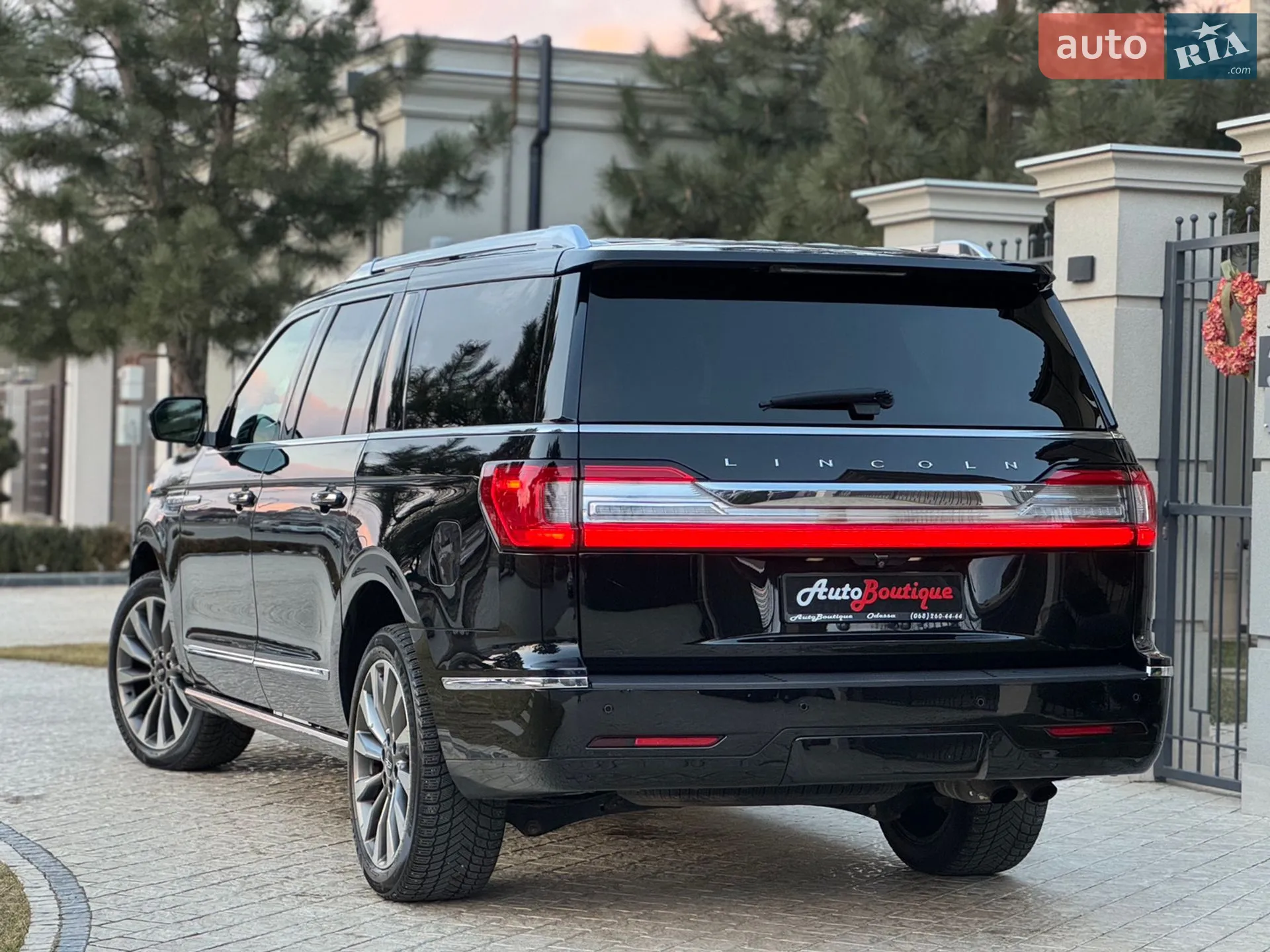 2017 Lincoln Navigator - мініатюра 17