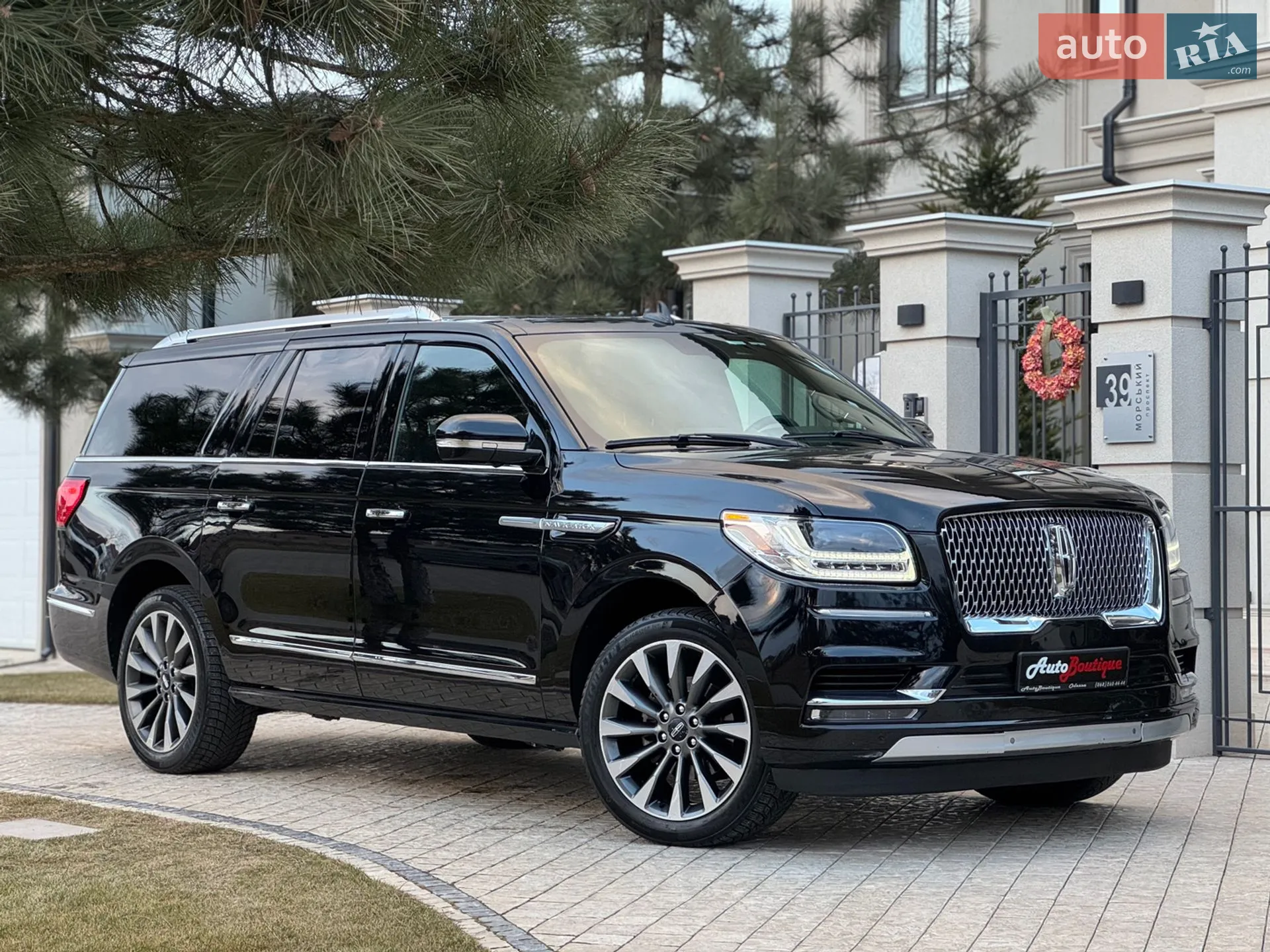 2017 Lincoln Navigator - мініатюра 19