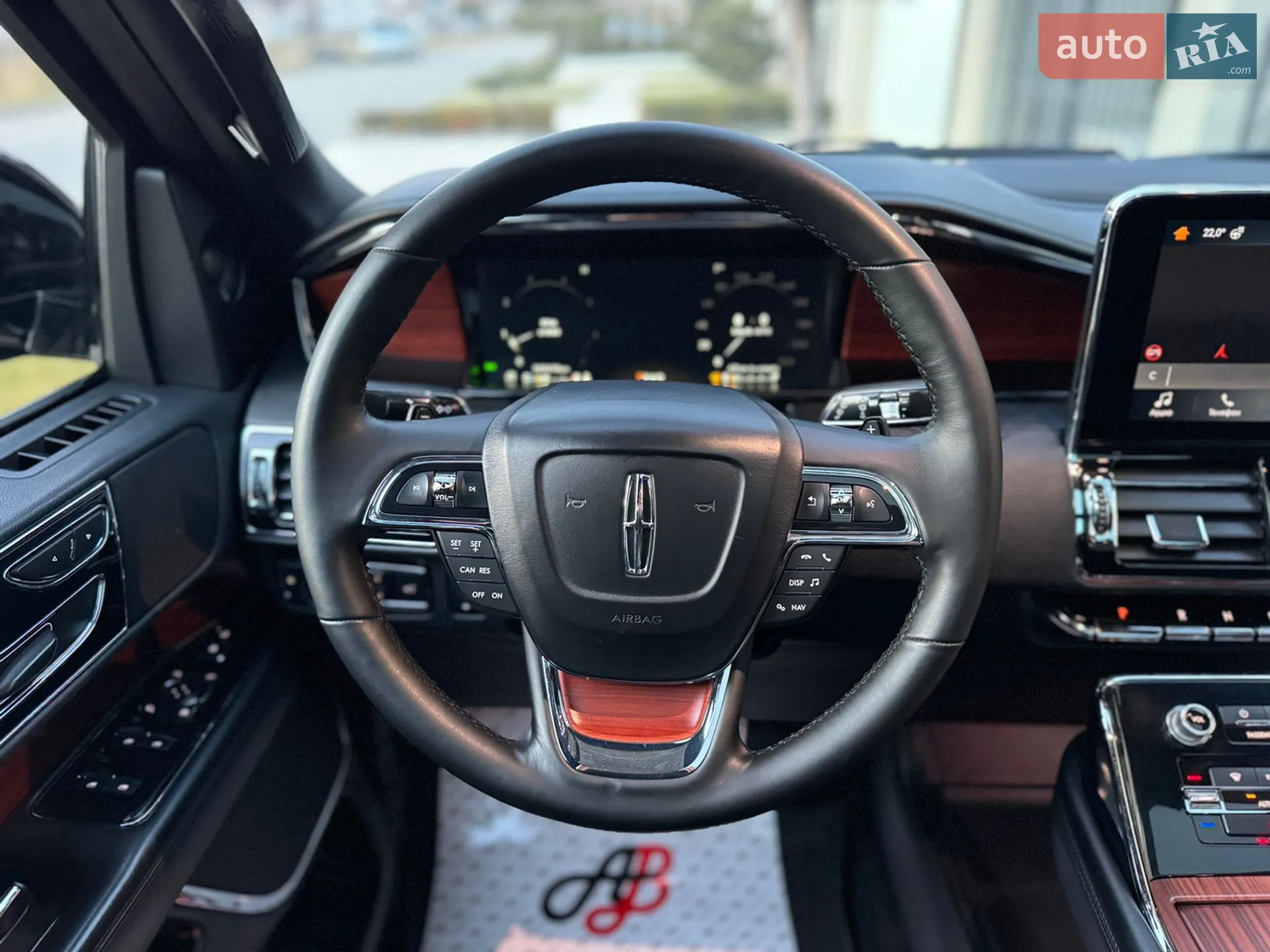 2017 Lincoln Navigator - мініатюра 38