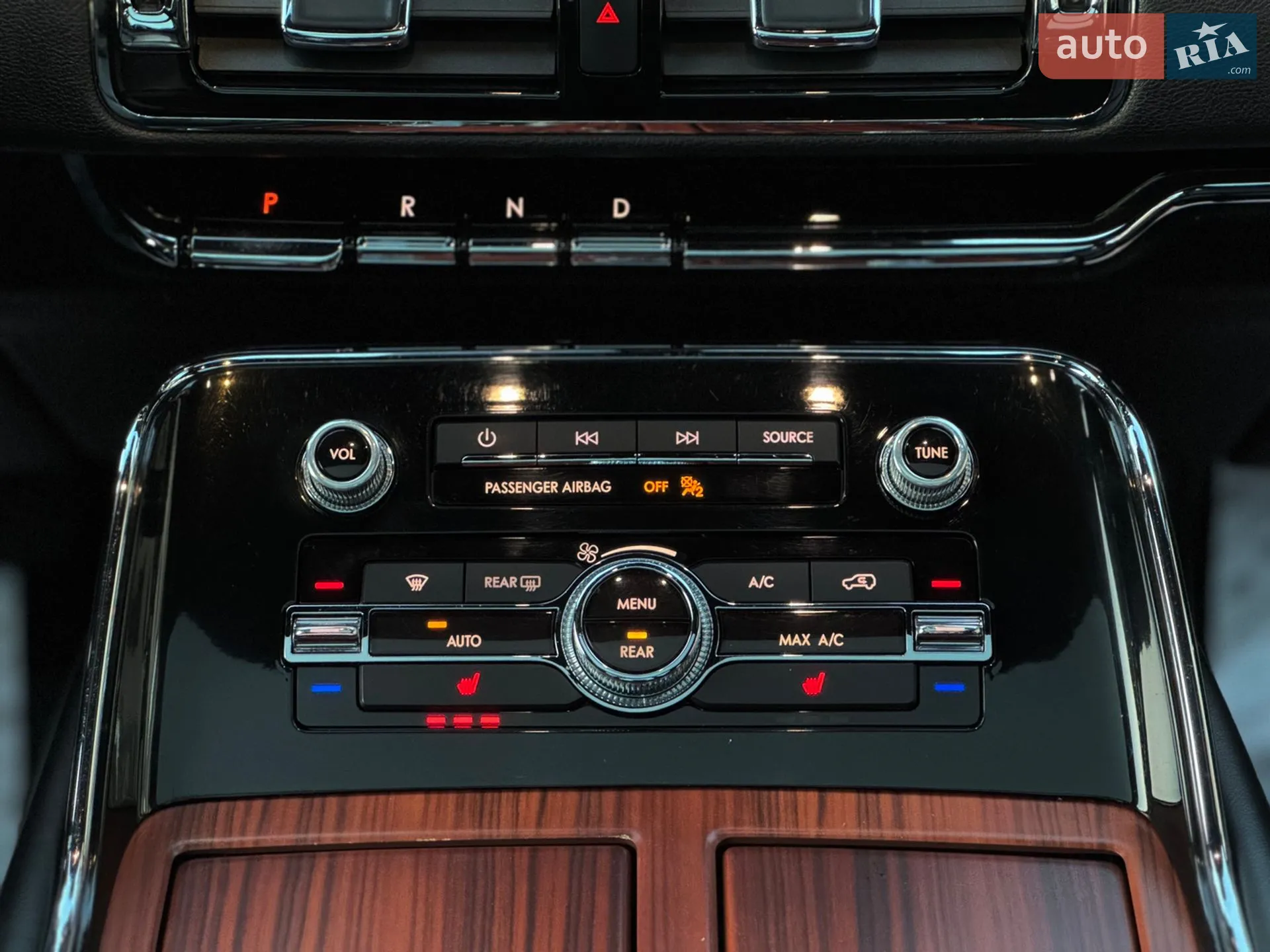 2017 Lincoln Navigator - мініатюра 42