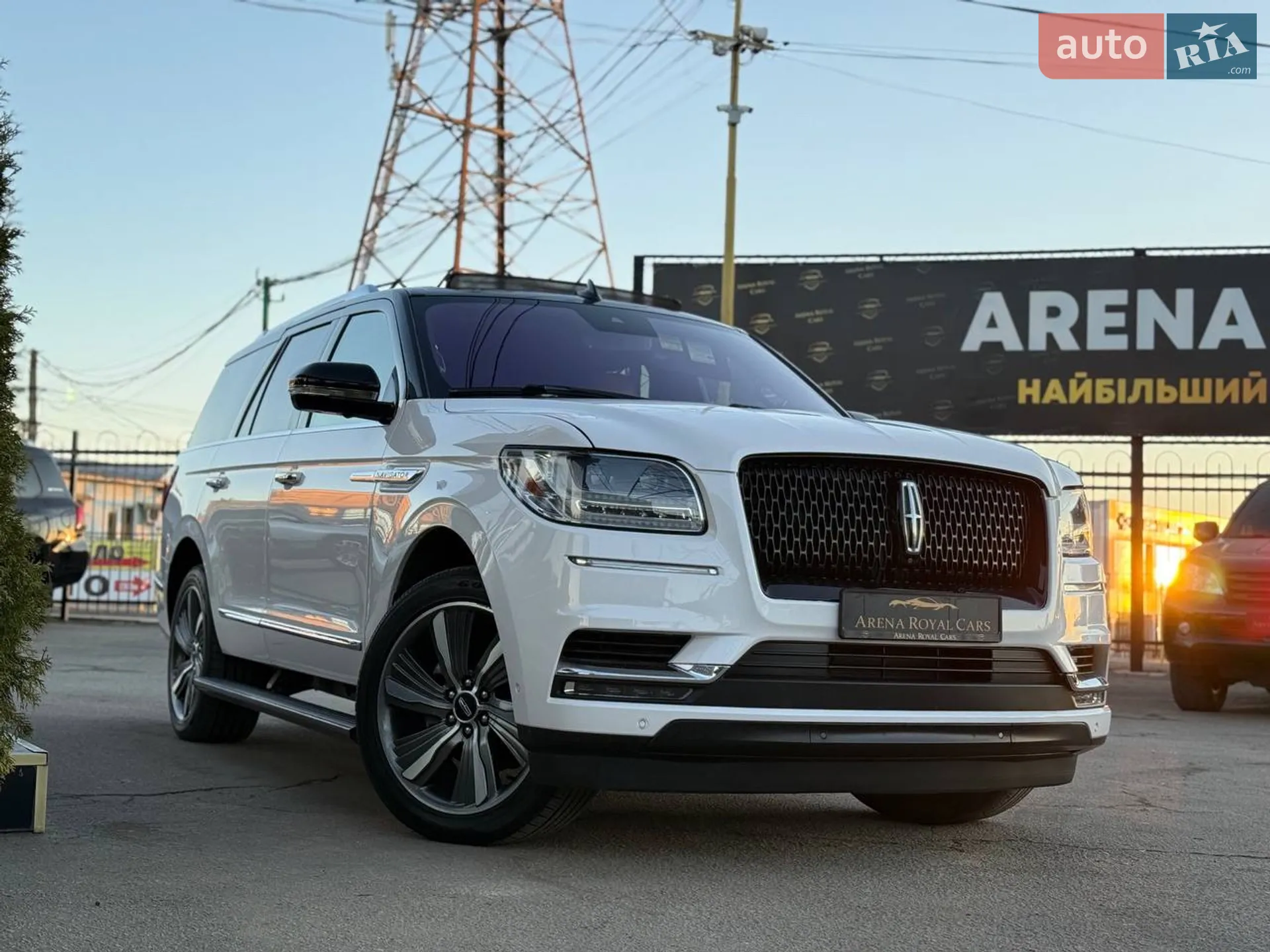 2018 Lincoln Navigator - мініатюра 3