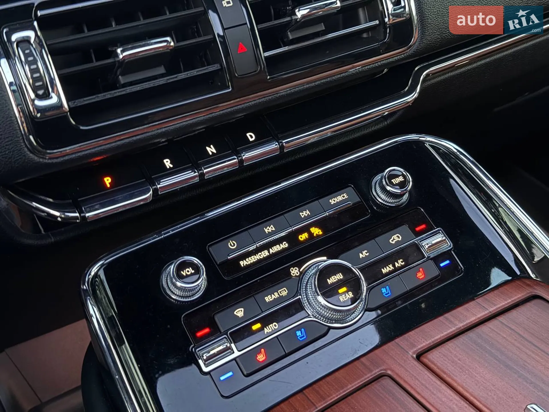 2018 Lincoln Navigator - мініатюра 36