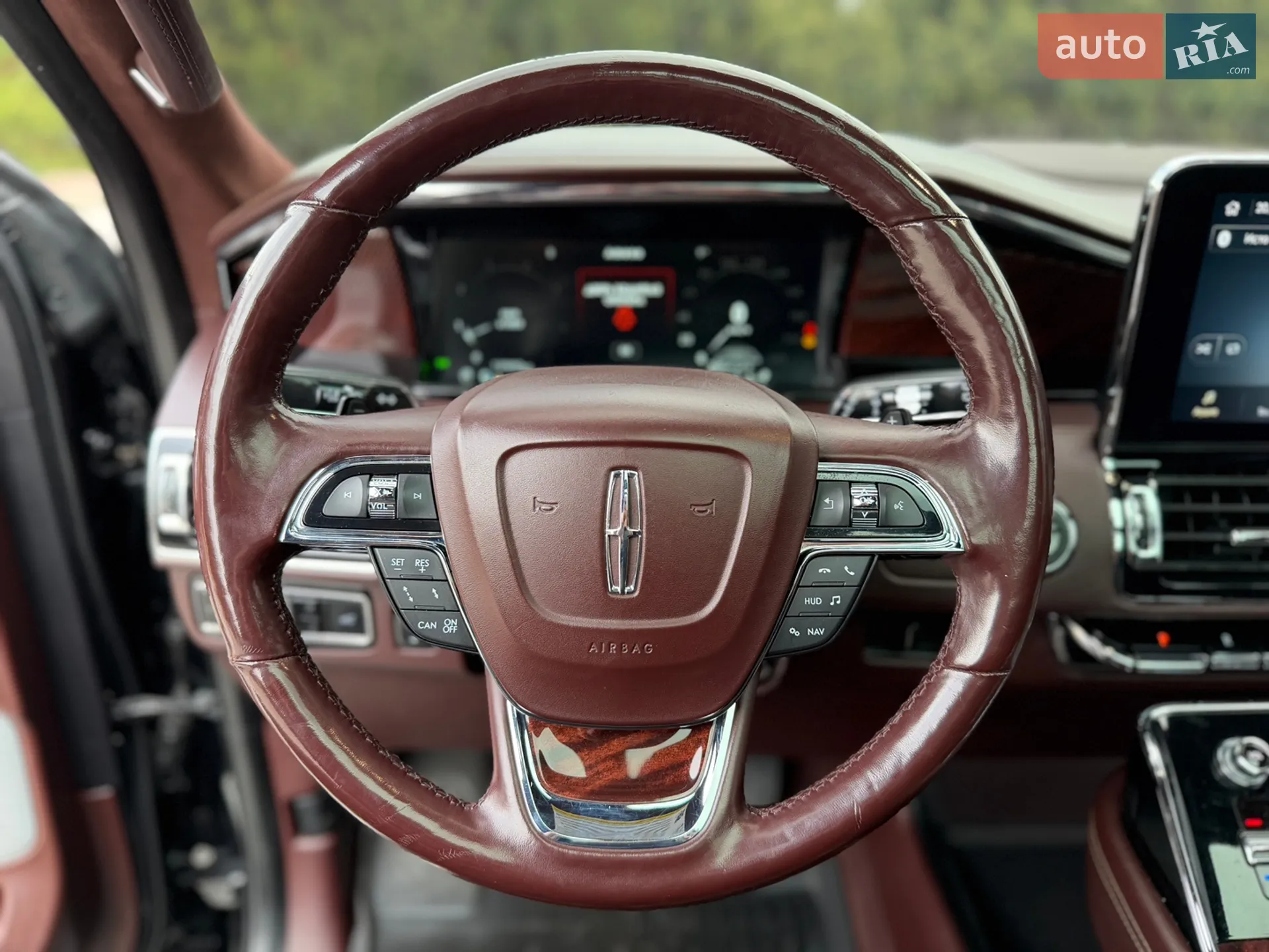 2018 Lincoln Navigator - мініатюра 21