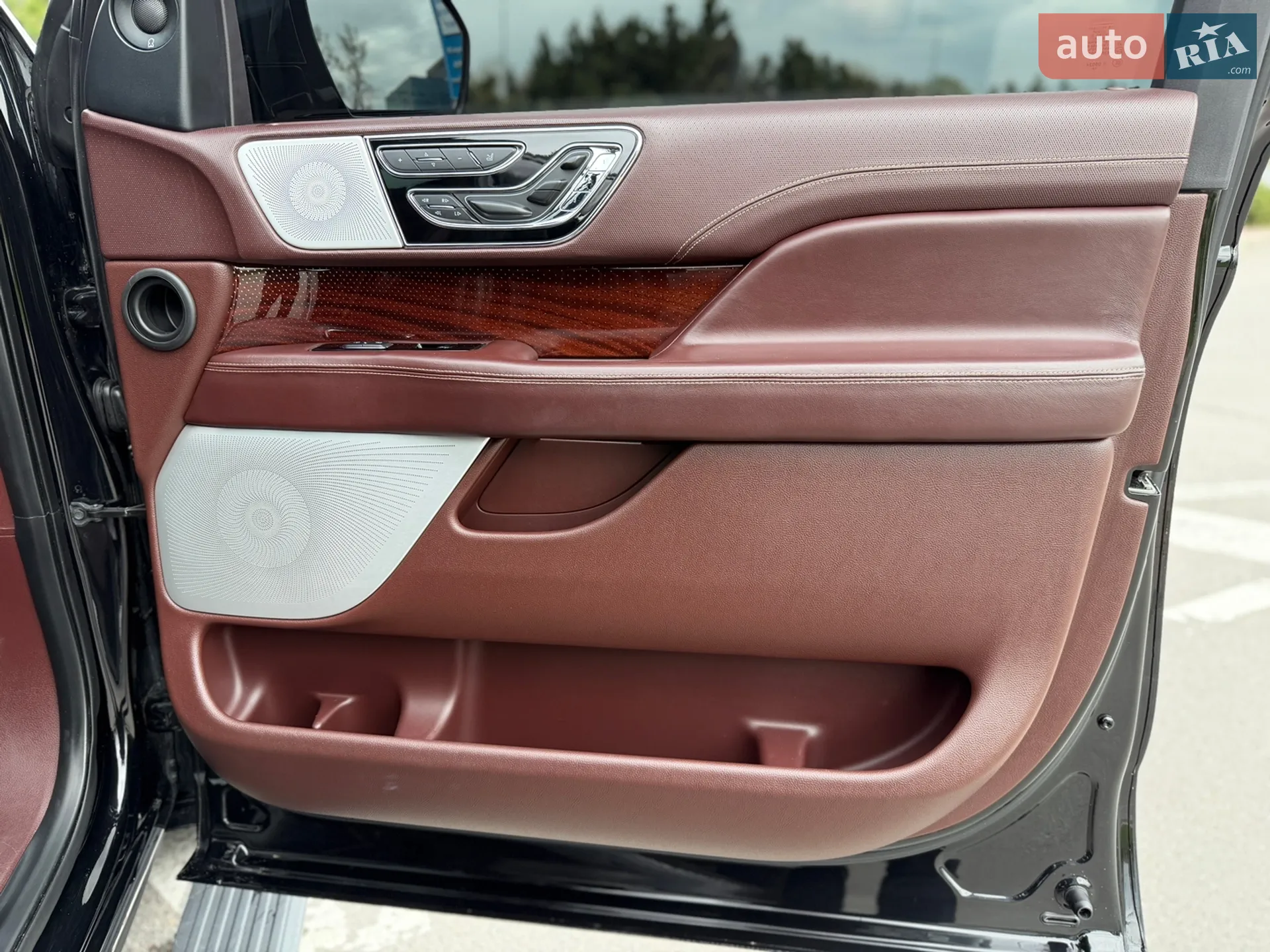 2018 Lincoln Navigator - мініатюра 47