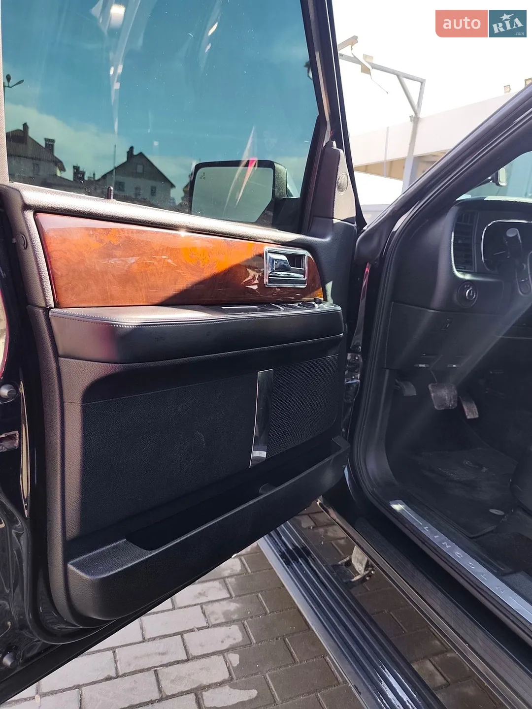 2014 Lincoln Navigator - мініатюра 25