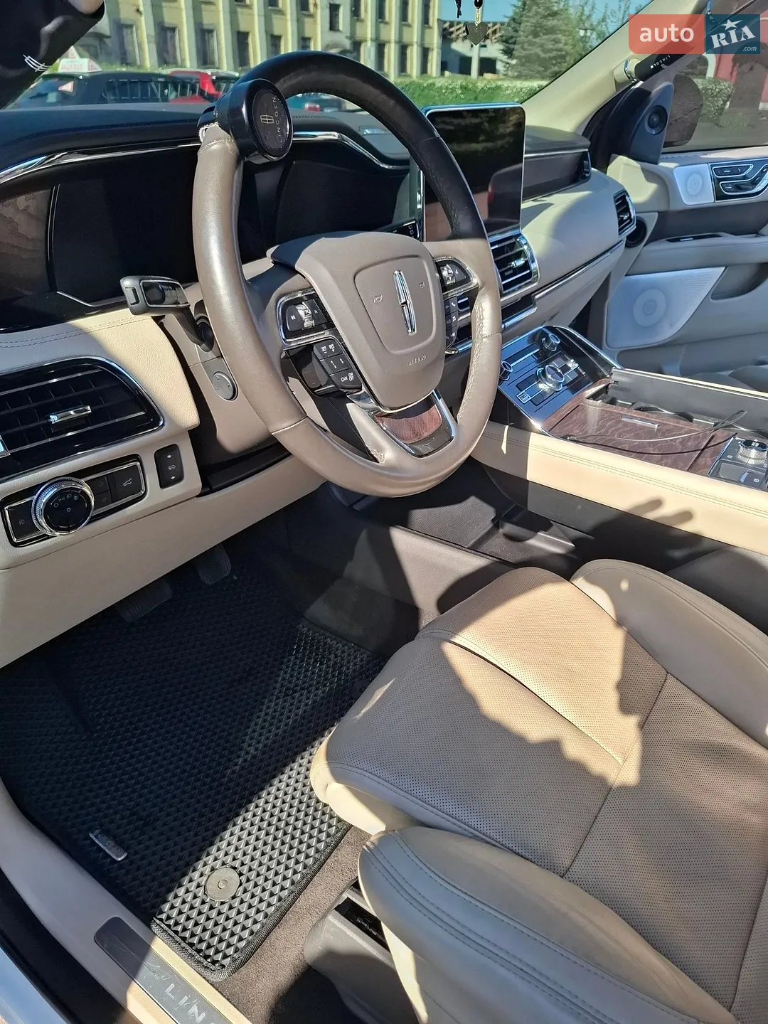 2021 Lincoln Navigator - мініатюра 17