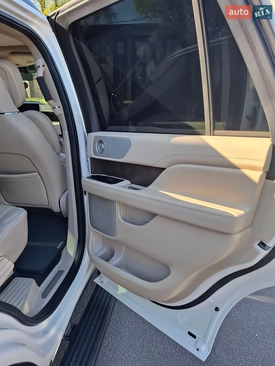 2021 Lincoln Navigator - мініатюра 26