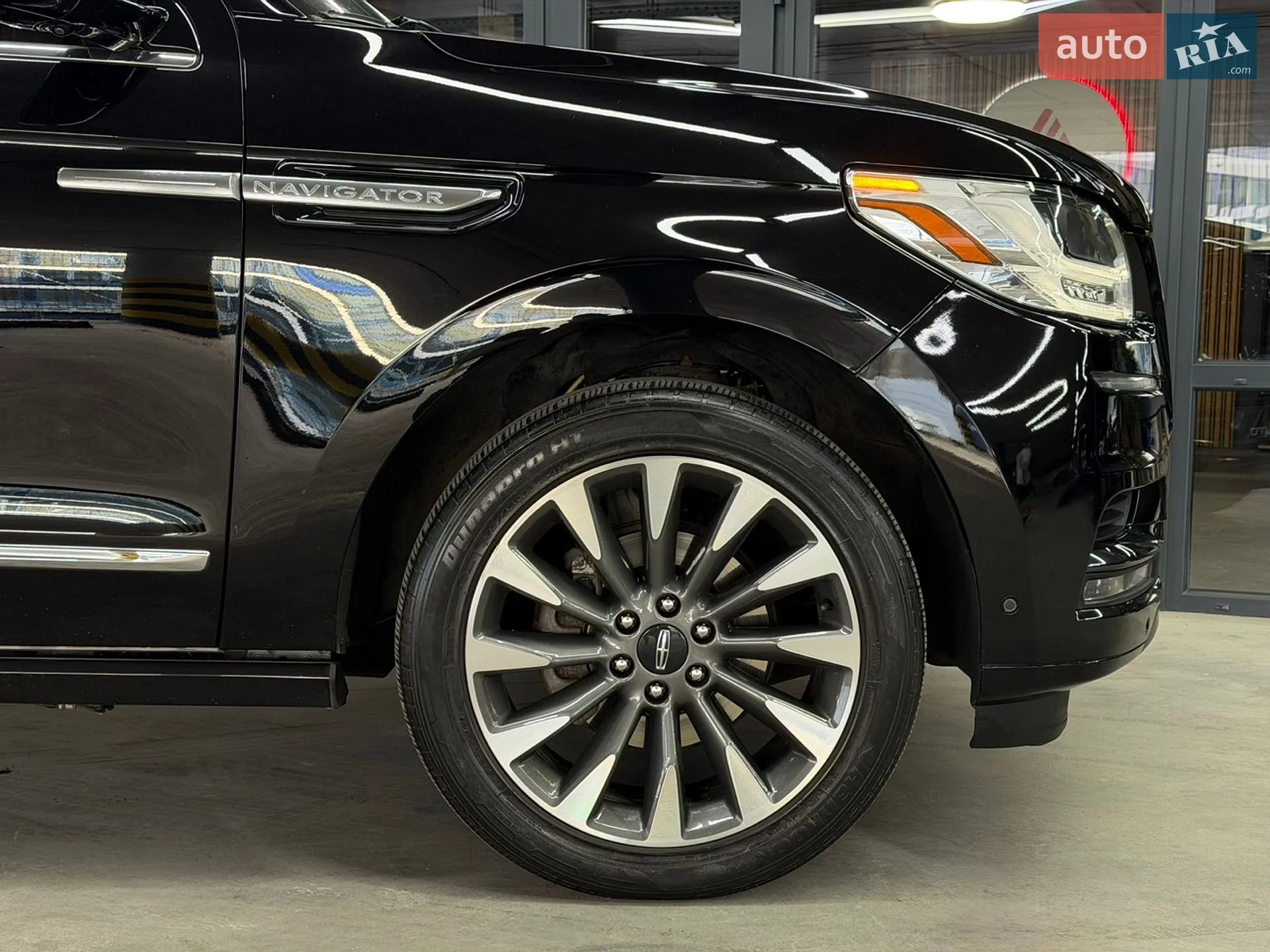 2019 Lincoln Navigator - мініатюра 5