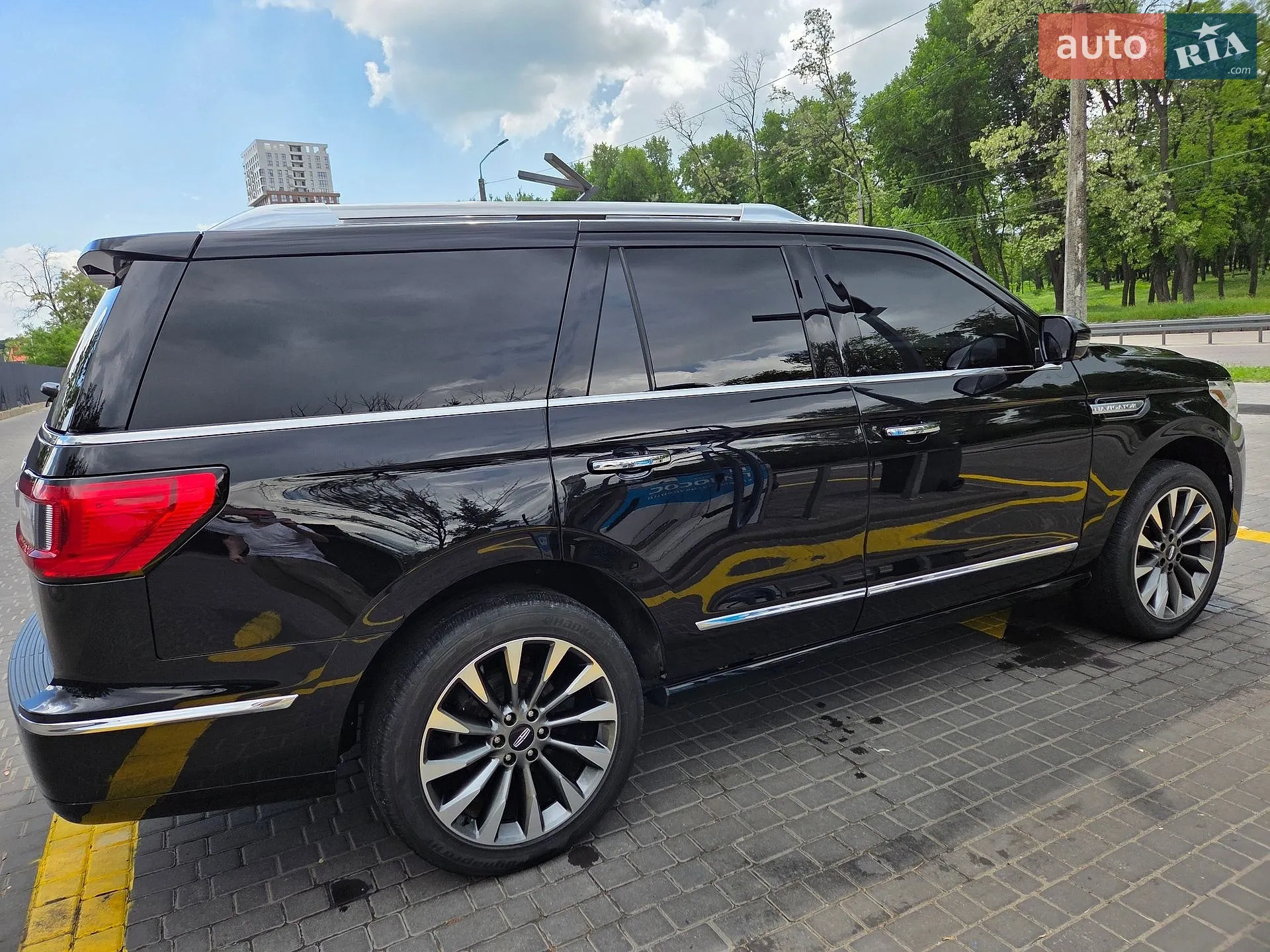 2019 Lincoln Navigator - мініатюра 5