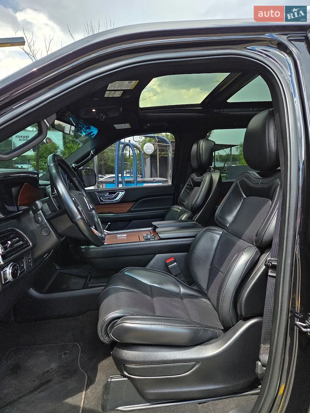 2019 Lincoln Navigator - мініатюра 13