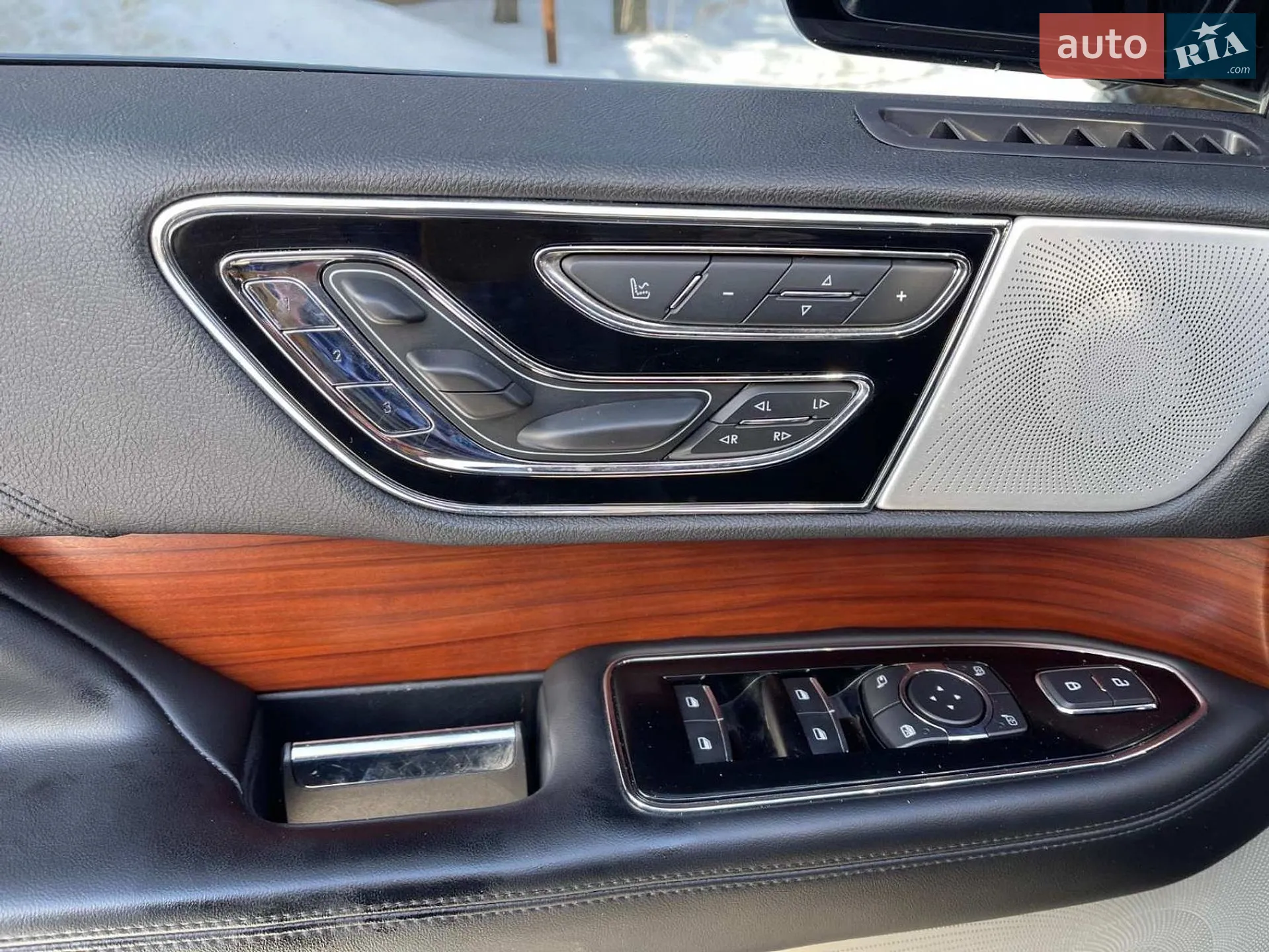 2020 Lincoln Navigator - мініатюра 17