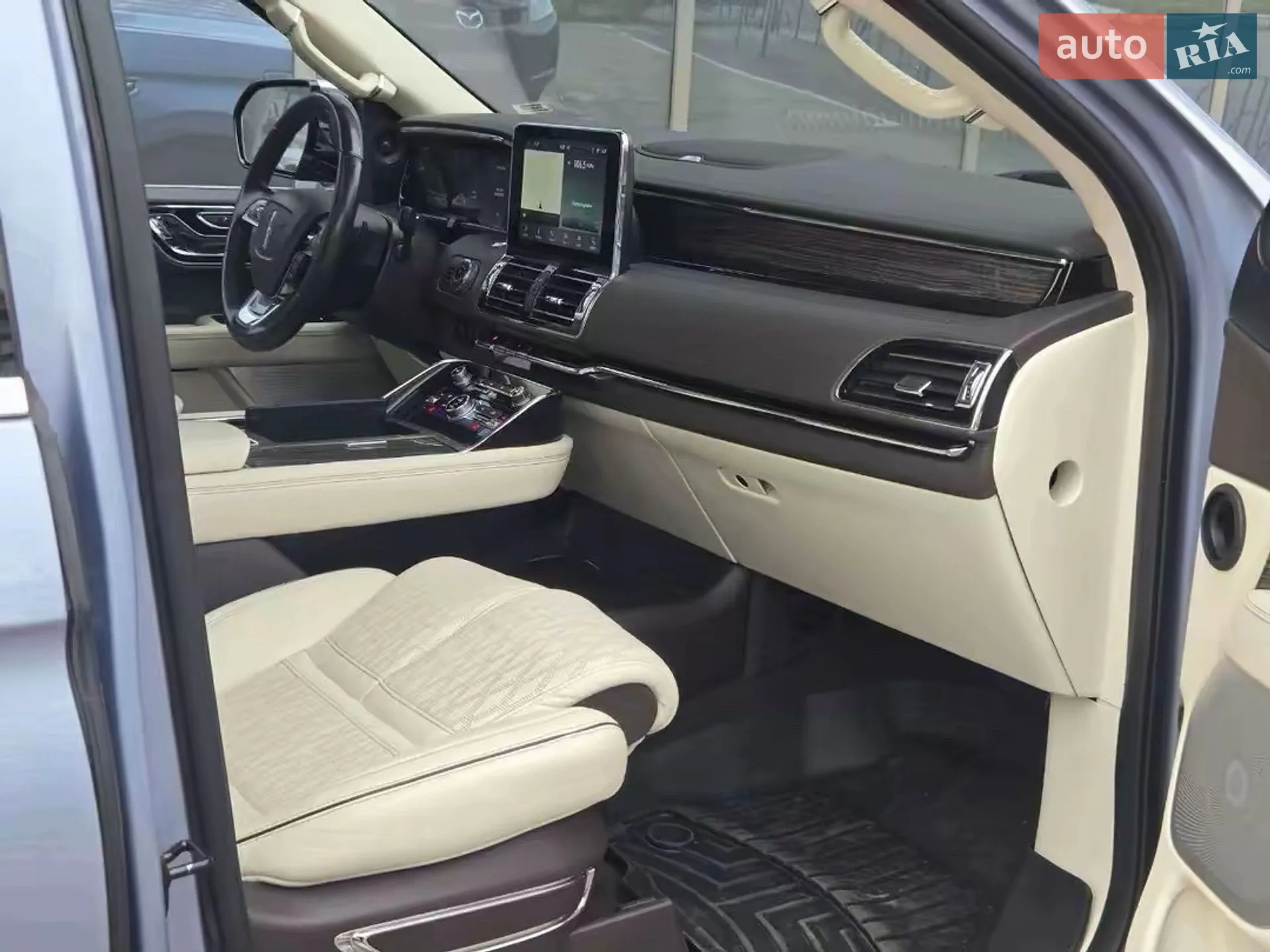 2020 Lincoln Navigator - мініатюра 27