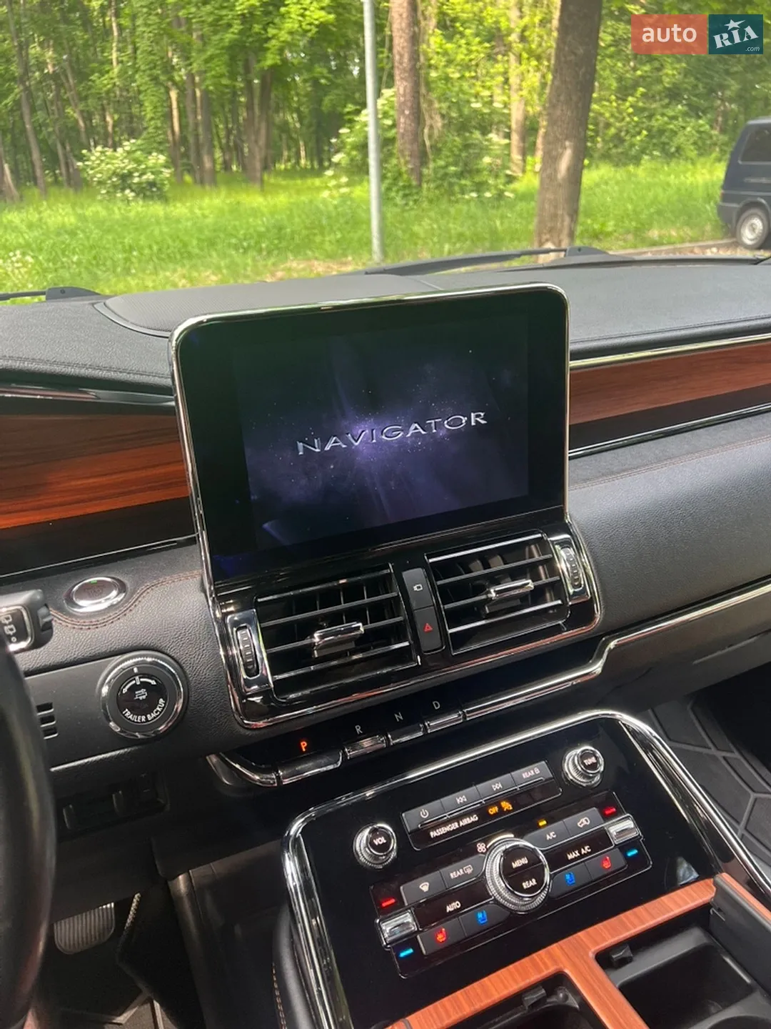 2019 Lincoln Navigator - мініатюра 20