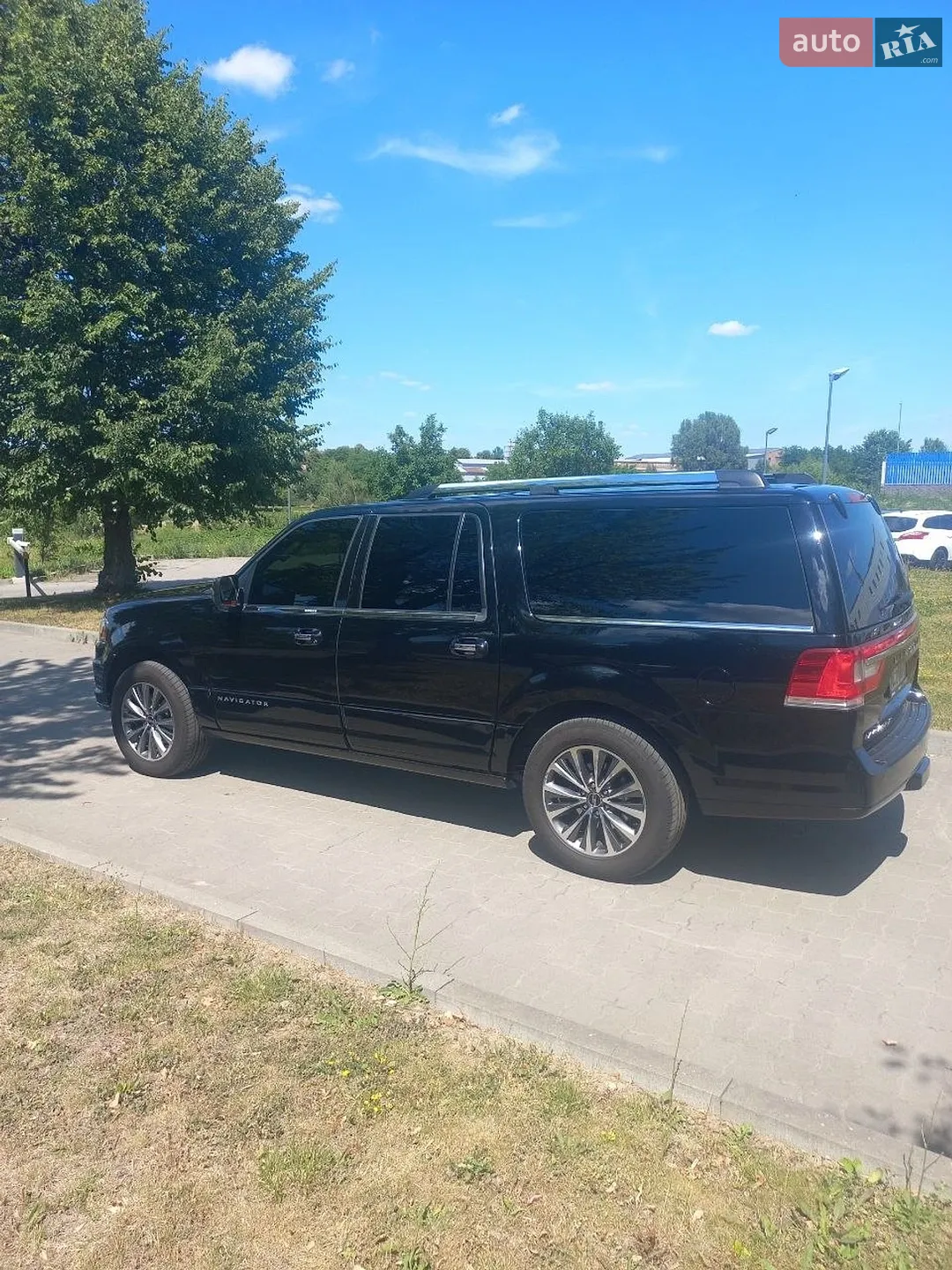 2016 Lincoln Navigator - мініатюра 2