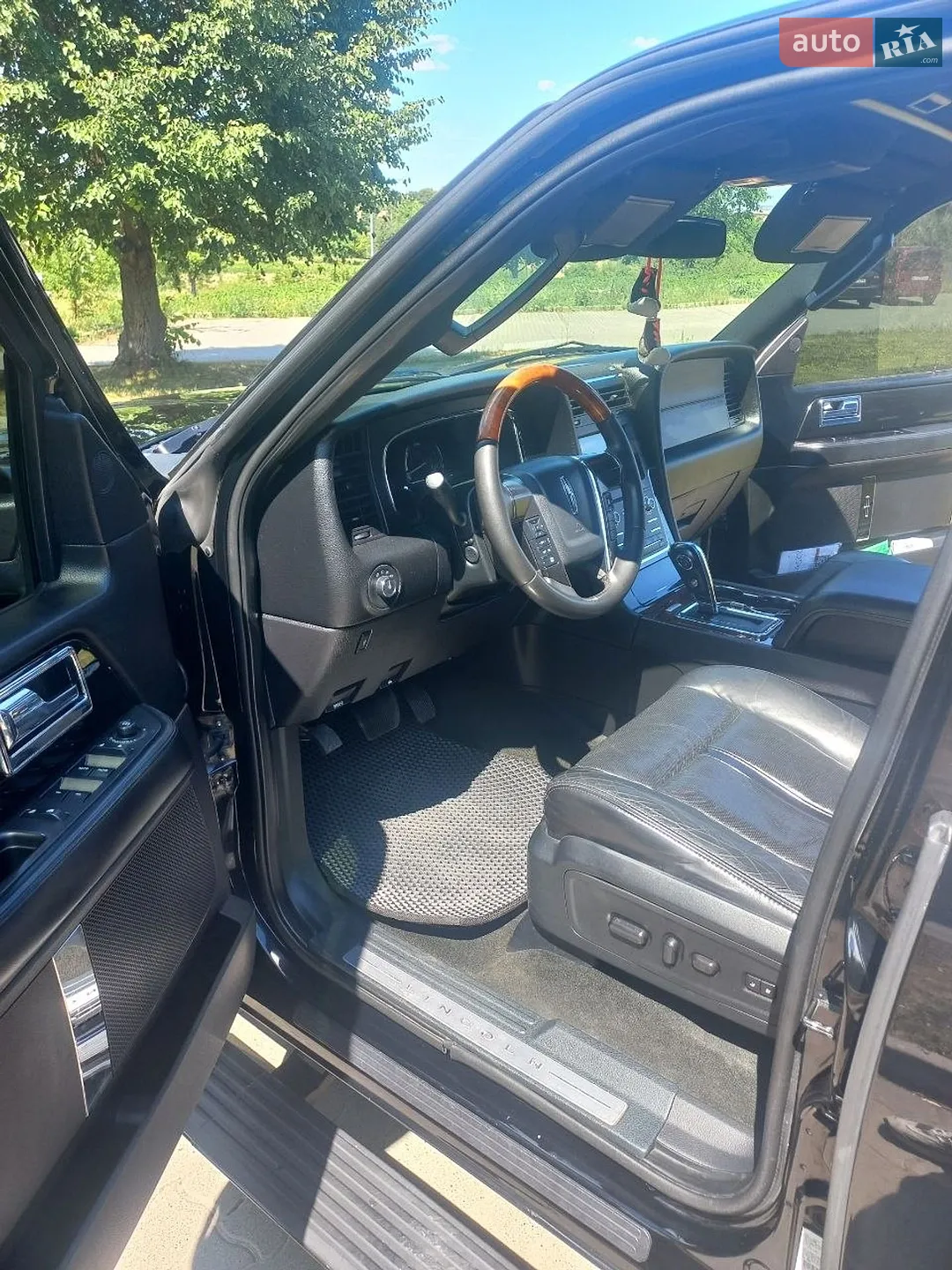 2016 Lincoln Navigator - мініатюра 6