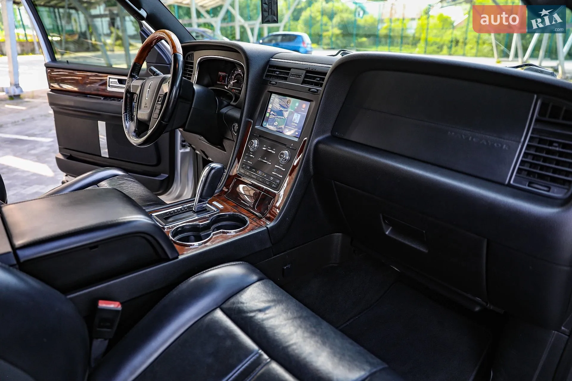 2016 Lincoln Navigator - мініатюра 36