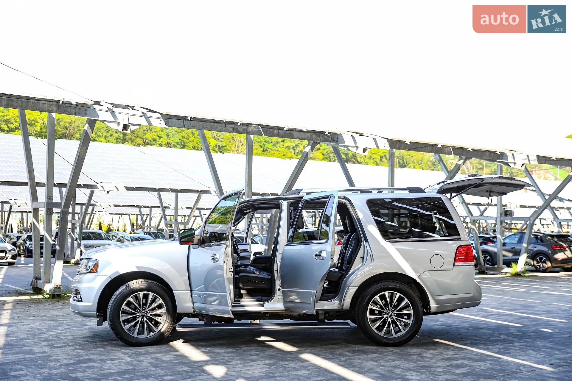 2016 Lincoln Navigator - мініатюра 56