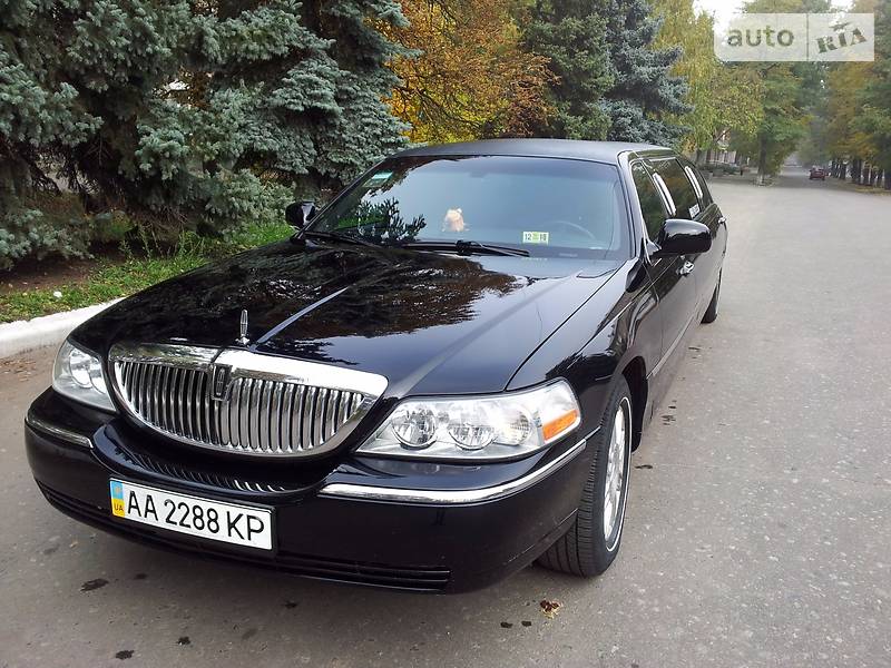 Lincoln Town Car 2008 року