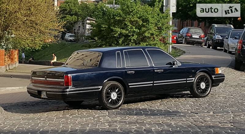 Седан Lincoln Town Car 1994 в Киеве