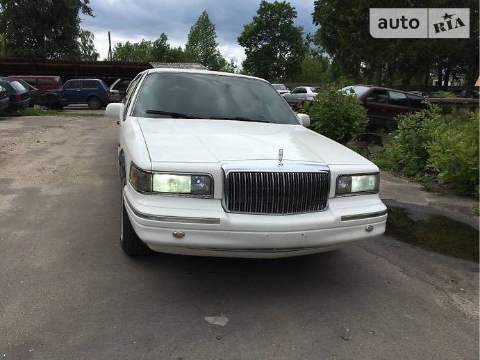 Lincoln Town Car 1998 року