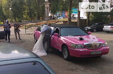 Лимузин Lincoln Town Car 2001 в Тернополе